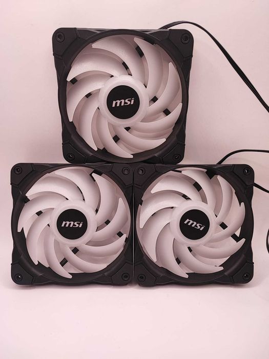 Komplet 3 wentylatorów MSI DC 12V 12025L – 3-pin, LED