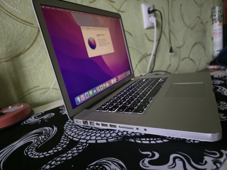 Ноутбуки Apple Macbook A1286 б/у з Щвейцарії