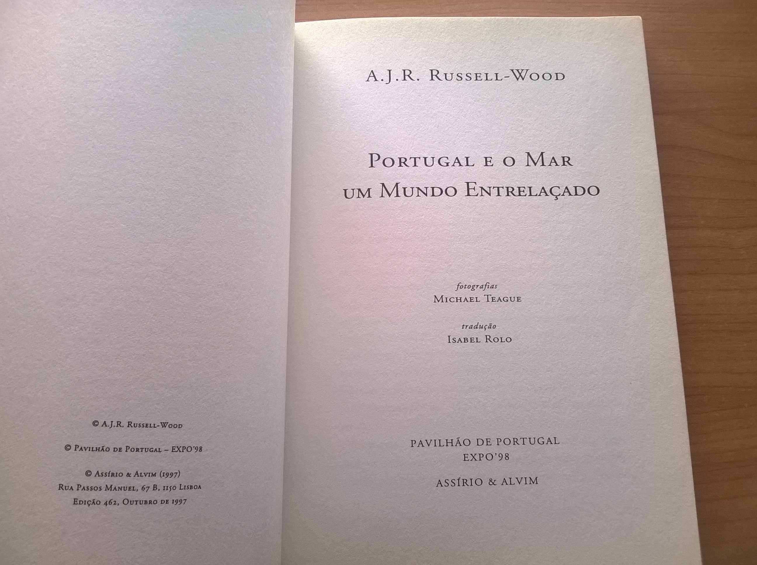 Portugal e o Mar, Um Mundo Entrelaçado - A.J.R. Russell-Wood