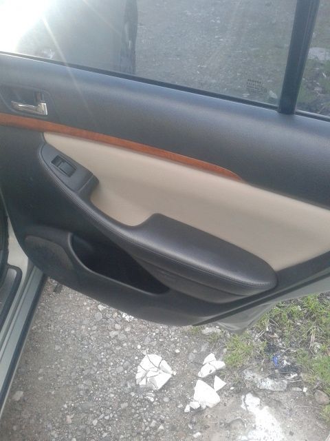 Перетяжка автомобильных сидений