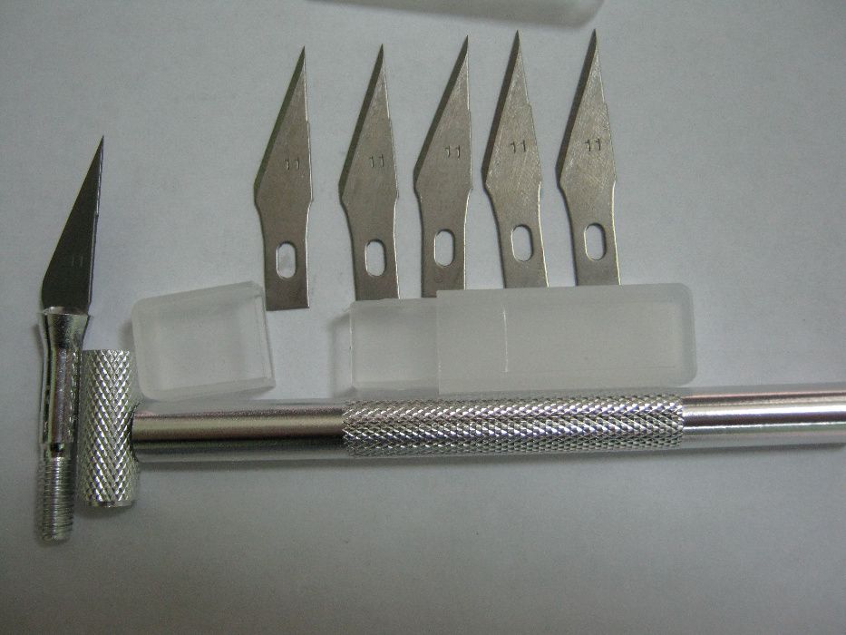 Макетный нож +6 лезвий (метал. сплав)