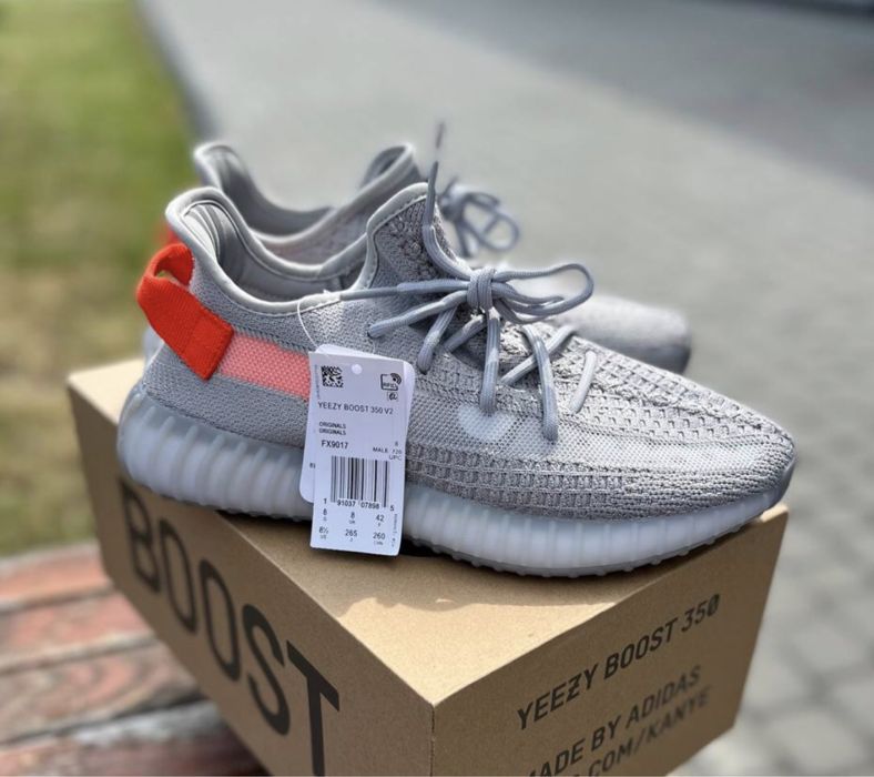 Кросівки чоловічі жіночі Adidas Yeezy Boost 350v2 Tail Light Grey