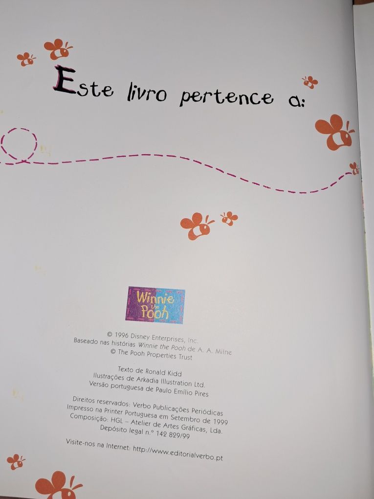 2 livros Winnie the Pooh