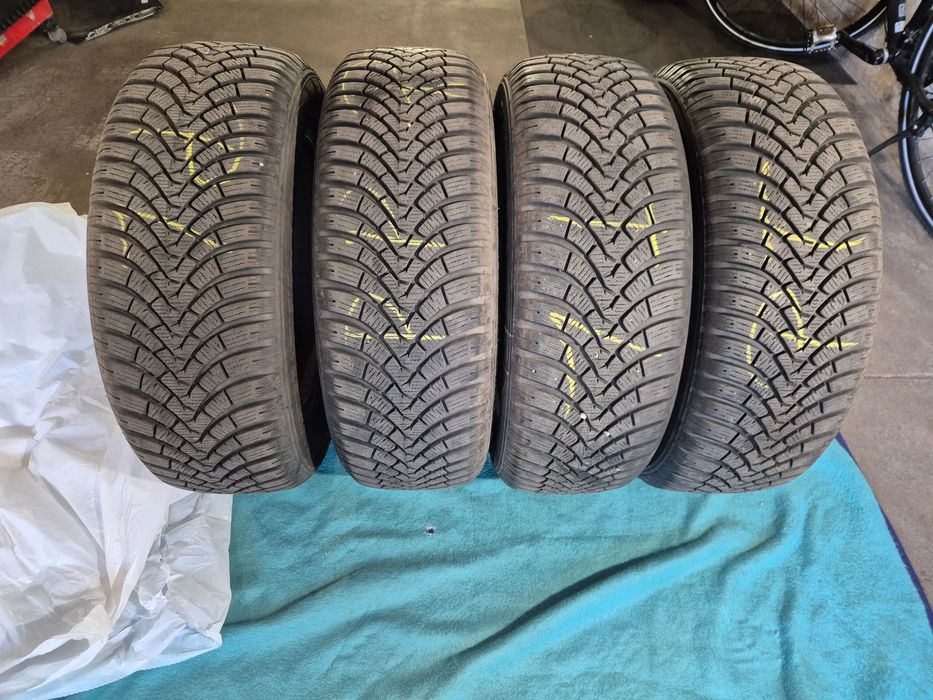 Opony Falken 215/60/R17 V