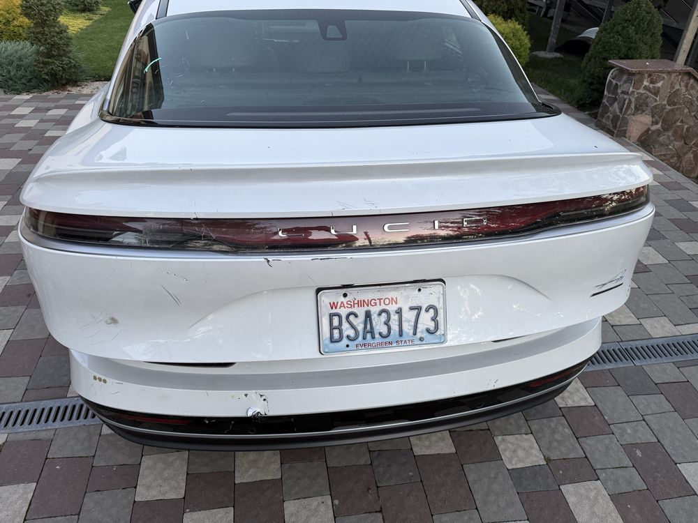 Кришка багажника Lucid Air touring в зборі