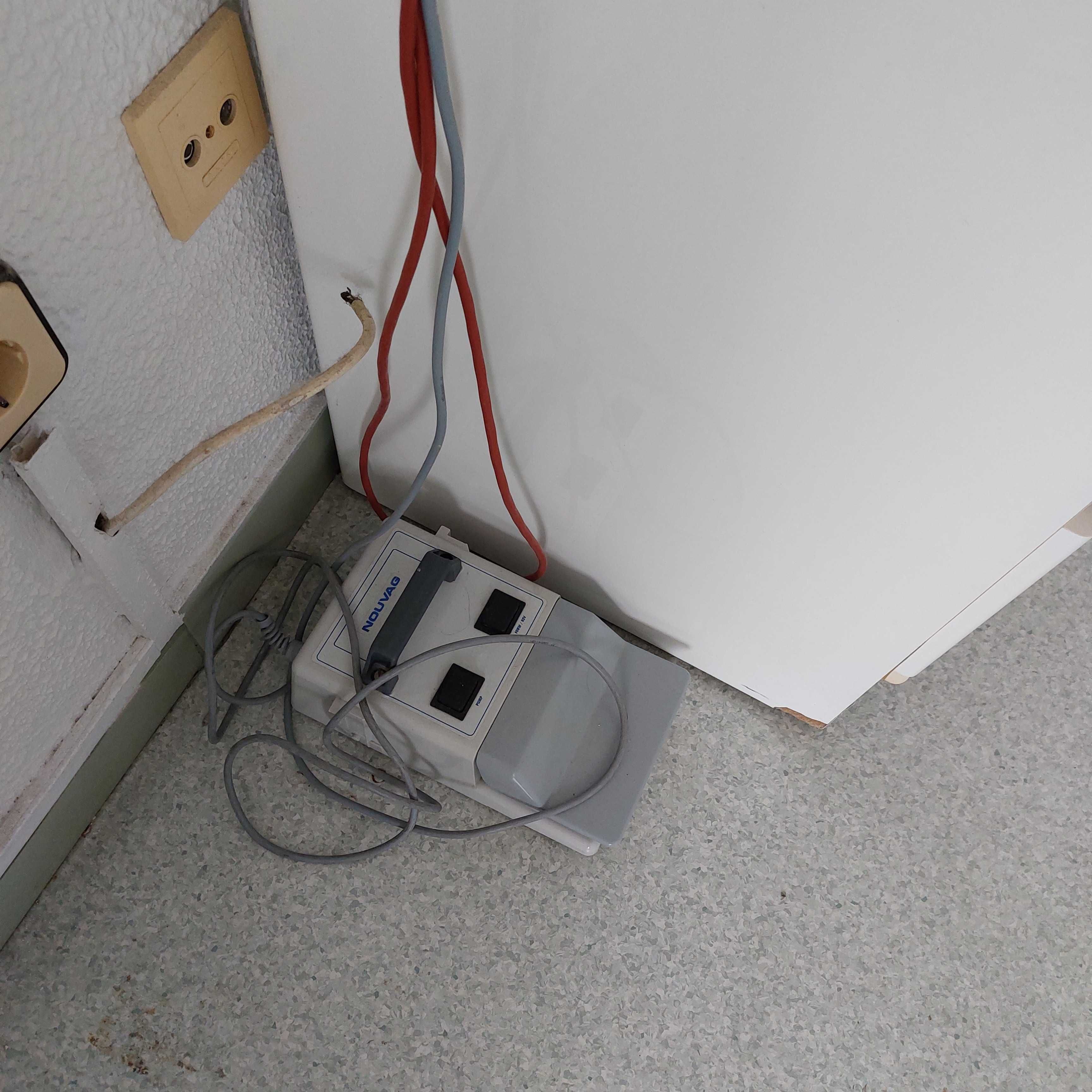 Micro-dispenser com pedal