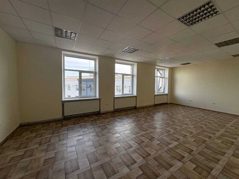 Оренда офісного приміщення вул. Героїв Упа 73