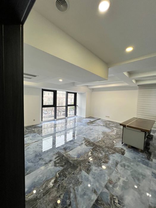 Сдам офис на 9 кабиентов с ремонтом , Центр