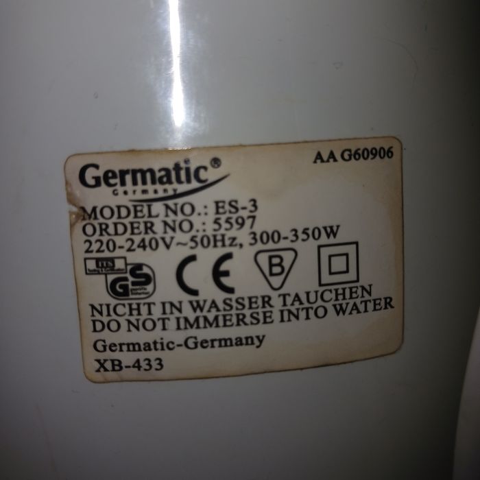 Продам Срочно соковыжималку