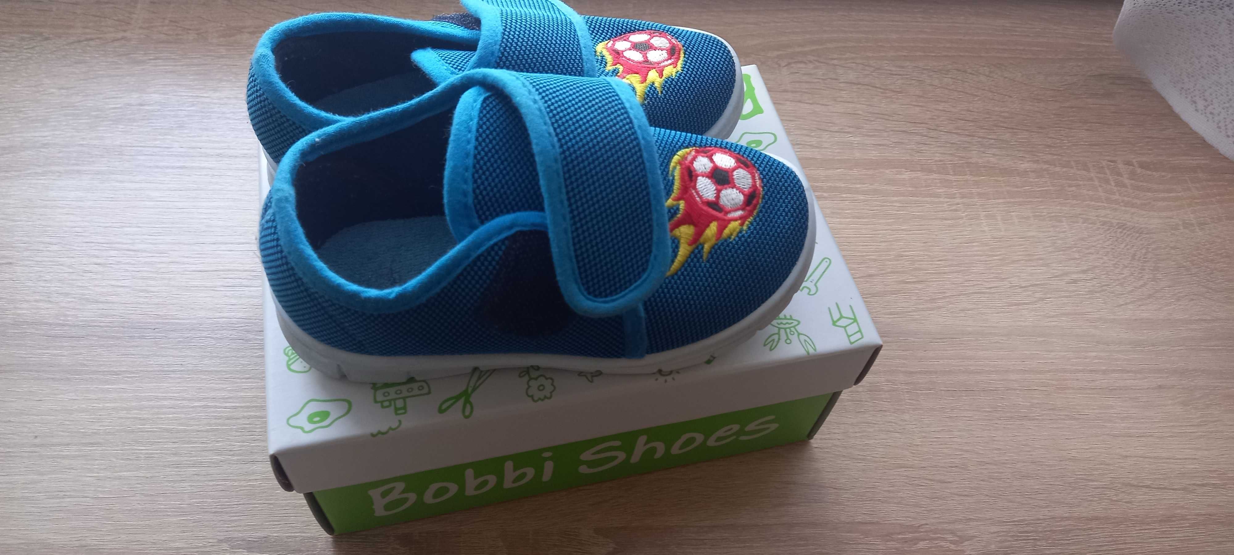 Buty  kapcie  rozmiar 24