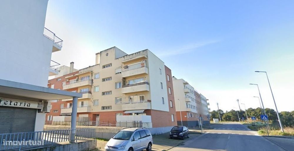 Espaçoso T3 com 106 m² e Estacionamento – Zona Residencial