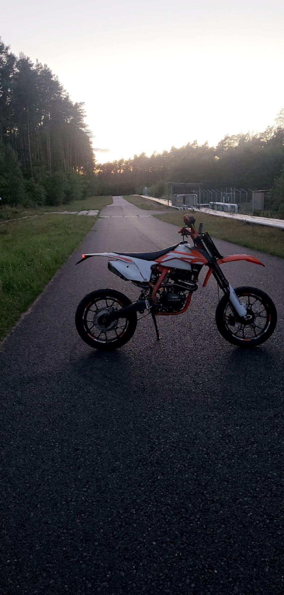 Cross 250 projekt supermoto w całości