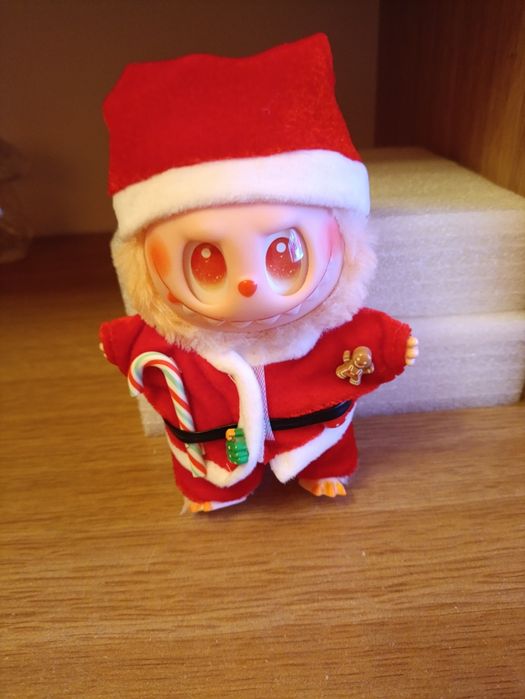 Labubu - Lafufu w świątecznym ubranku