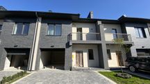 Продаж сучасного таунхаусу в закритому клубному містечку (135 м²)