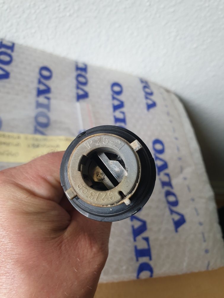 wkładka kierunkowskazu wkładka obrysowa volvo 740  NR 2