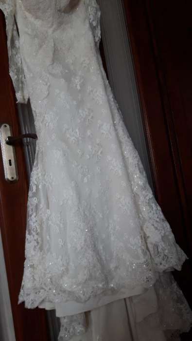 suknia ślubna w kolorze ecru
