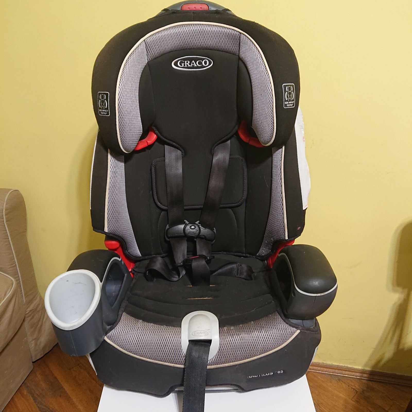 Автокрісло Graco Nautilus 65