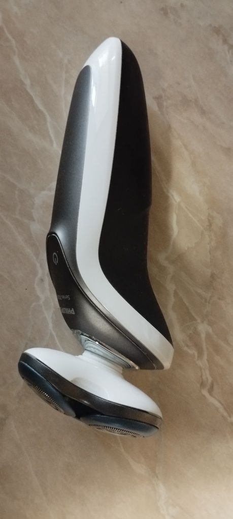 Philips series 7000
