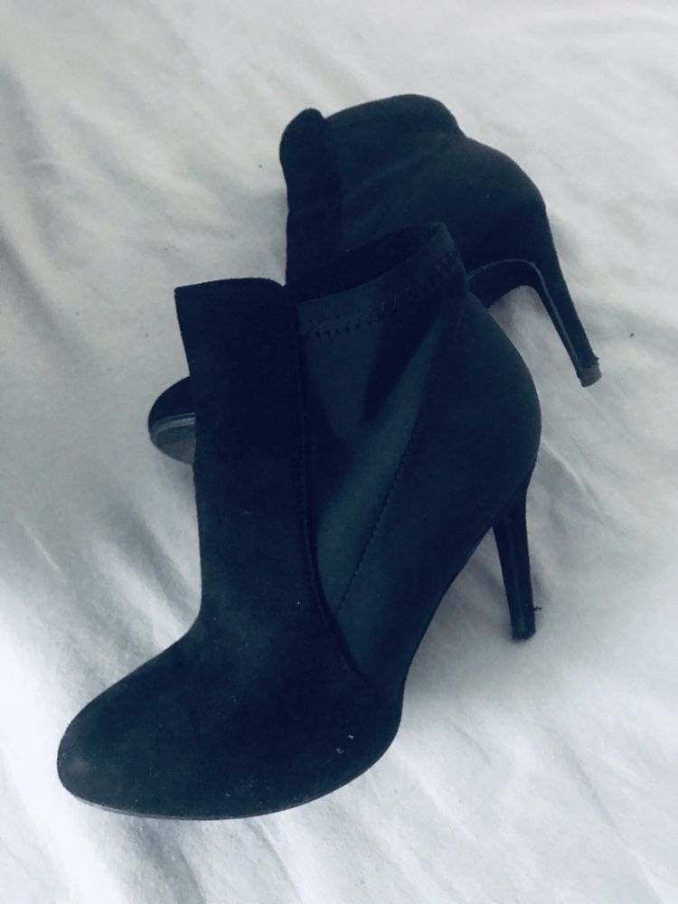 Buty na obcasie CCC