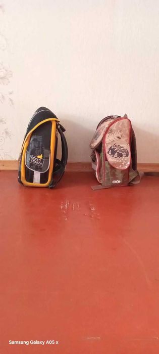 Продам 2 школьних рюкзаків