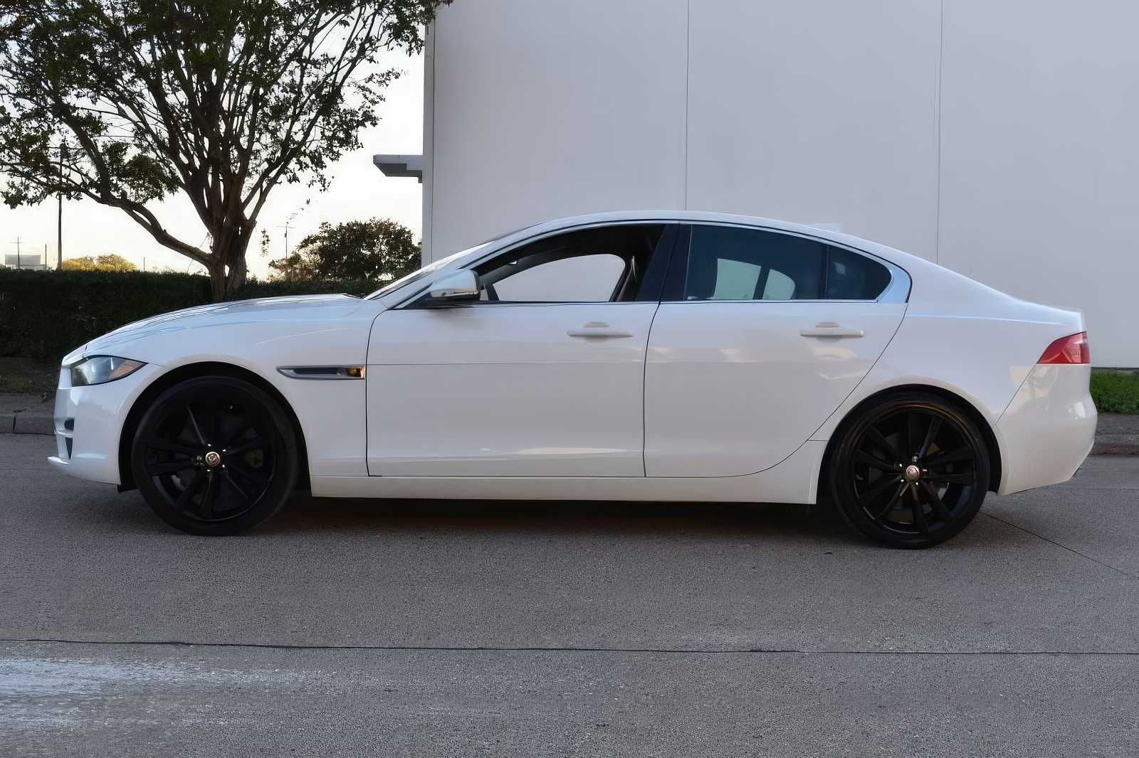 2017 Jaguar XE 35t Prestige