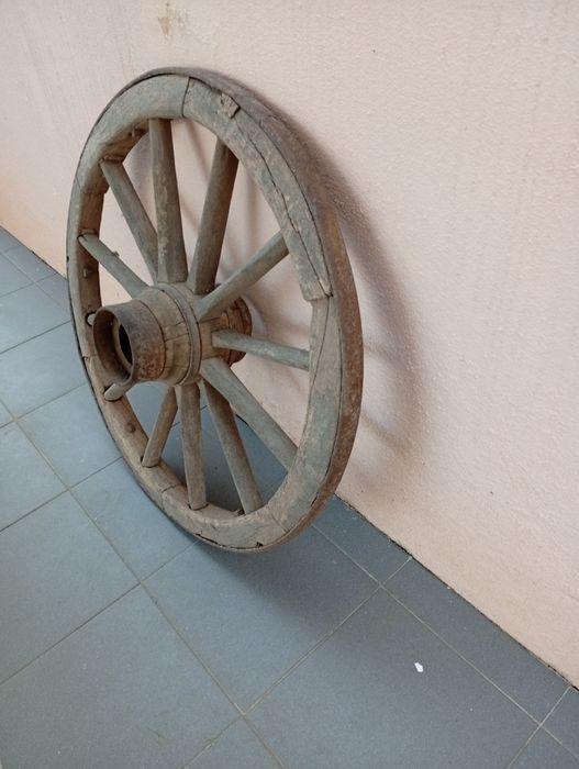 Roda de carroça .