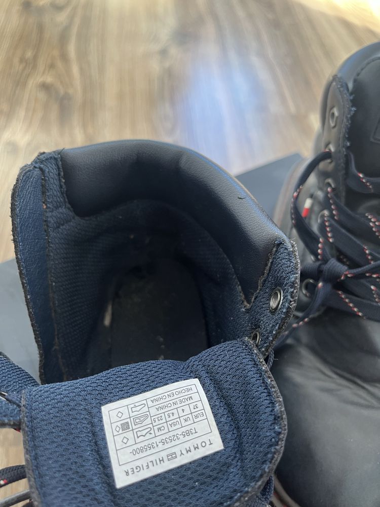 Trapery buty zimowe Tommy Hilfiger 37