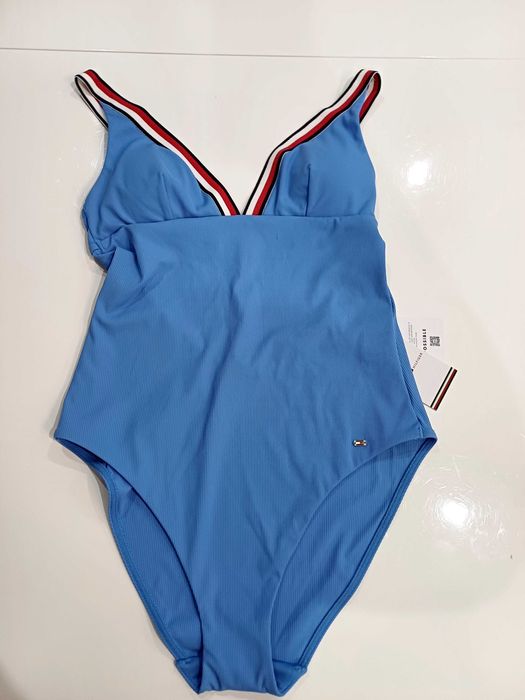 Stroj Tommy Hilfiger rozmiar XS