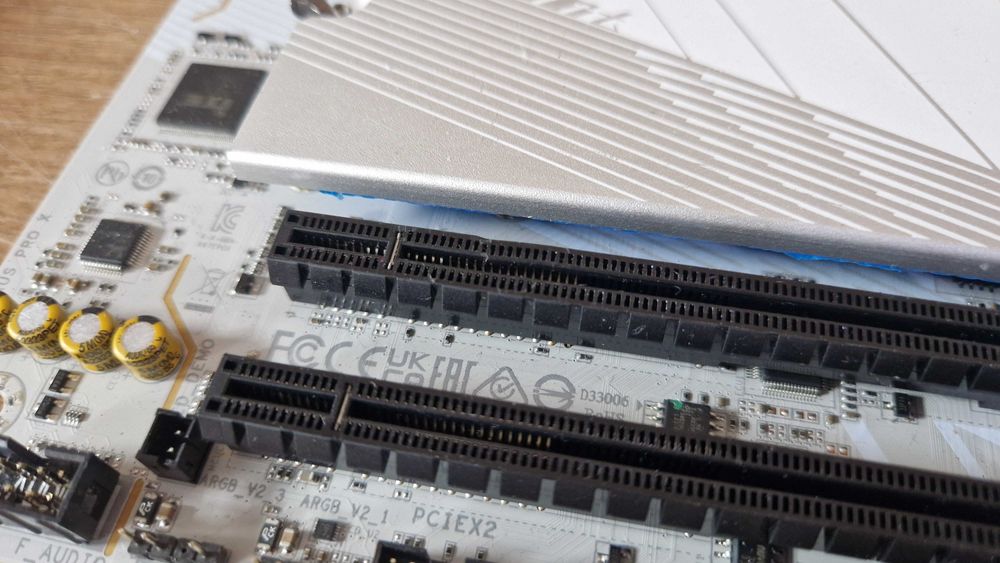 Płyta główna Gigabyte X670E AORUS PRO X AM5 DDR5 mała wada N1643
