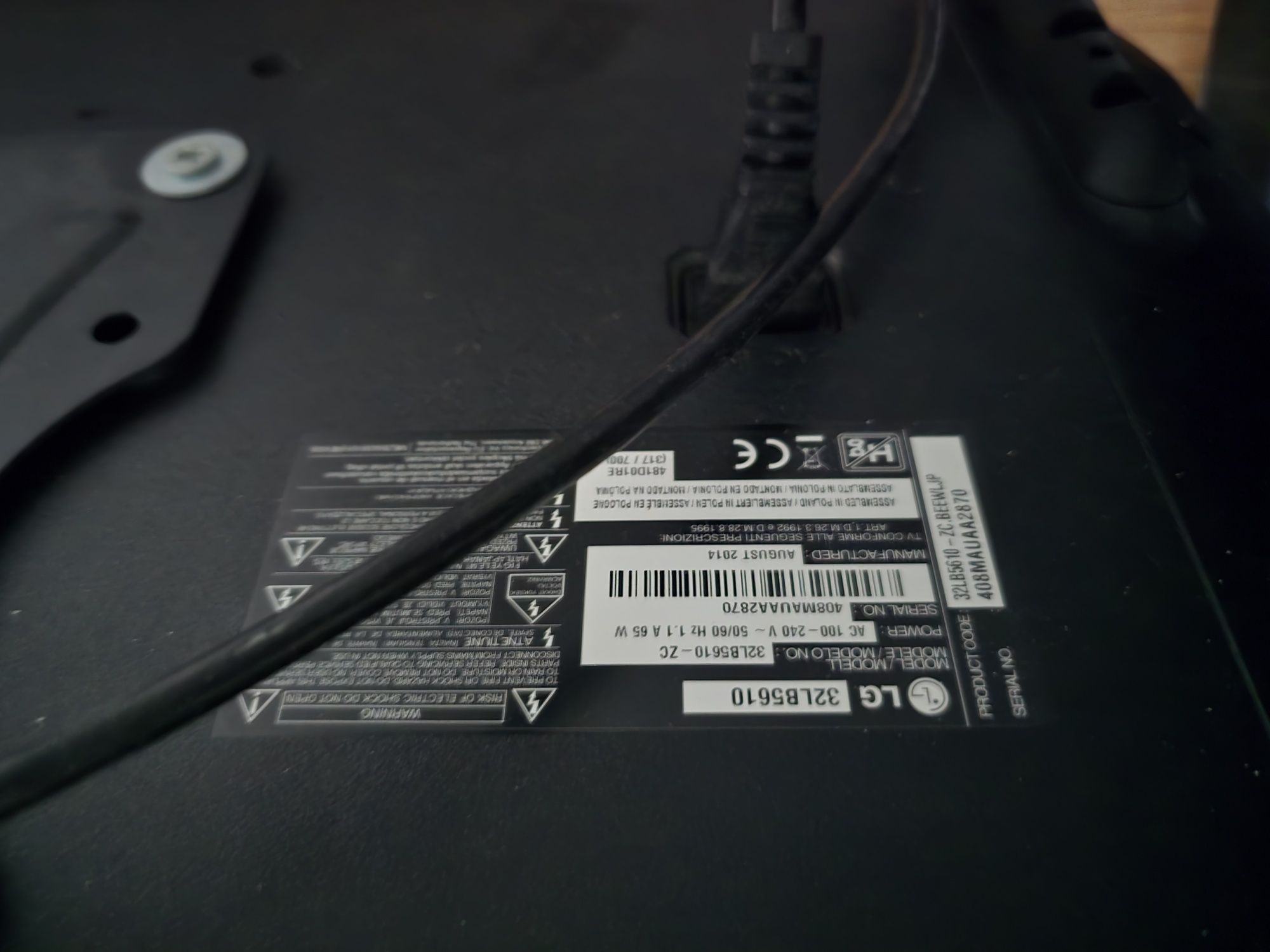 Telewizor TV LG 32" Full HD + uchwyt ścienny "ramię"