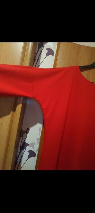 Nowa sukienka z paskiem