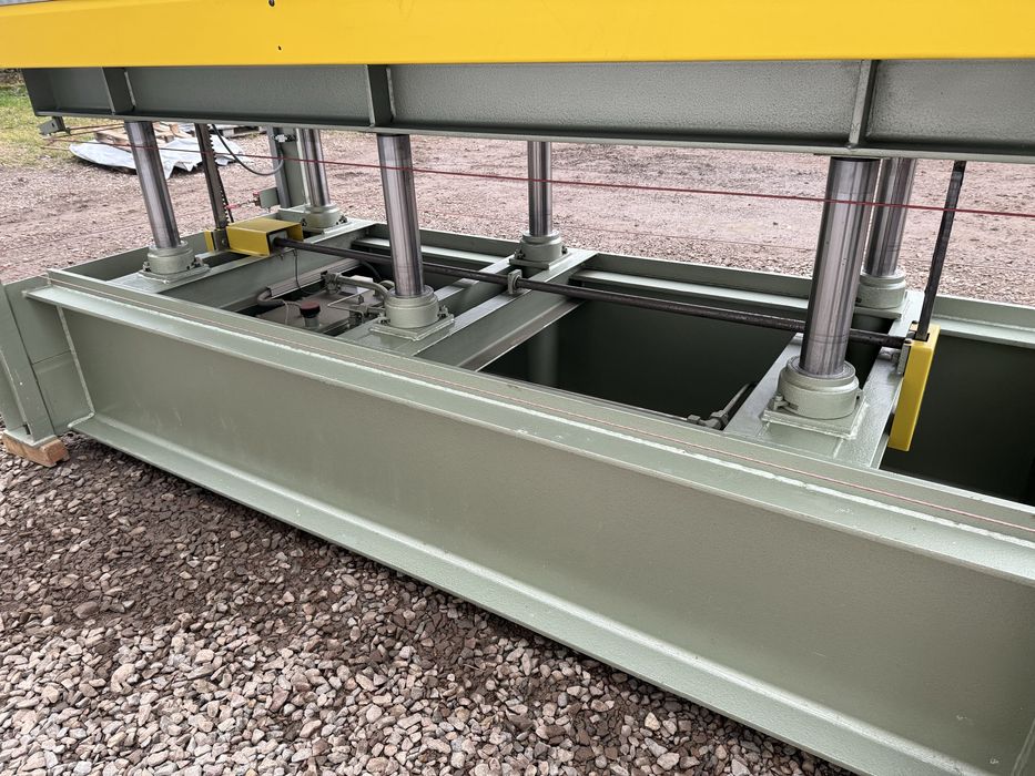 Prasa hydrauliczna półkowa JOOS 3000x1350 mm  , złote półki