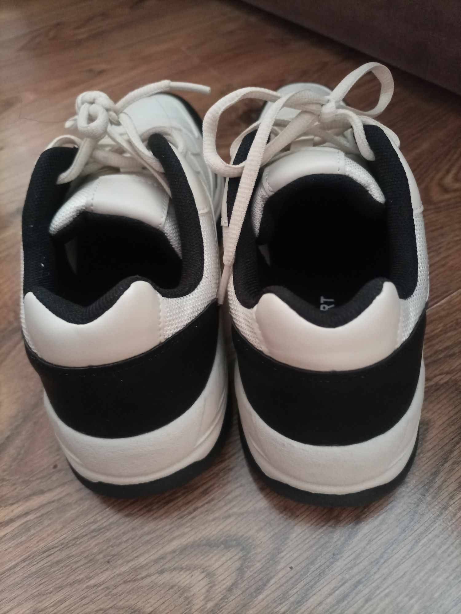 Buty sportowe / sneakersy, rozm. 39
