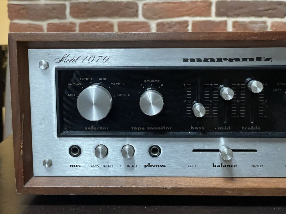 Marantz 1070 — Вінтажний підсилювач   з ламповим звучанням