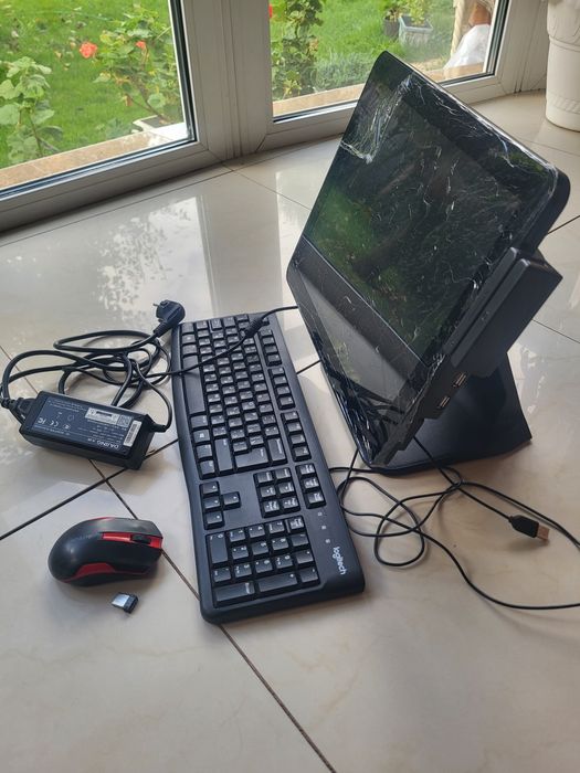 Сенсорний термінал QadPOS 15  клавіатура мишка в подарунок