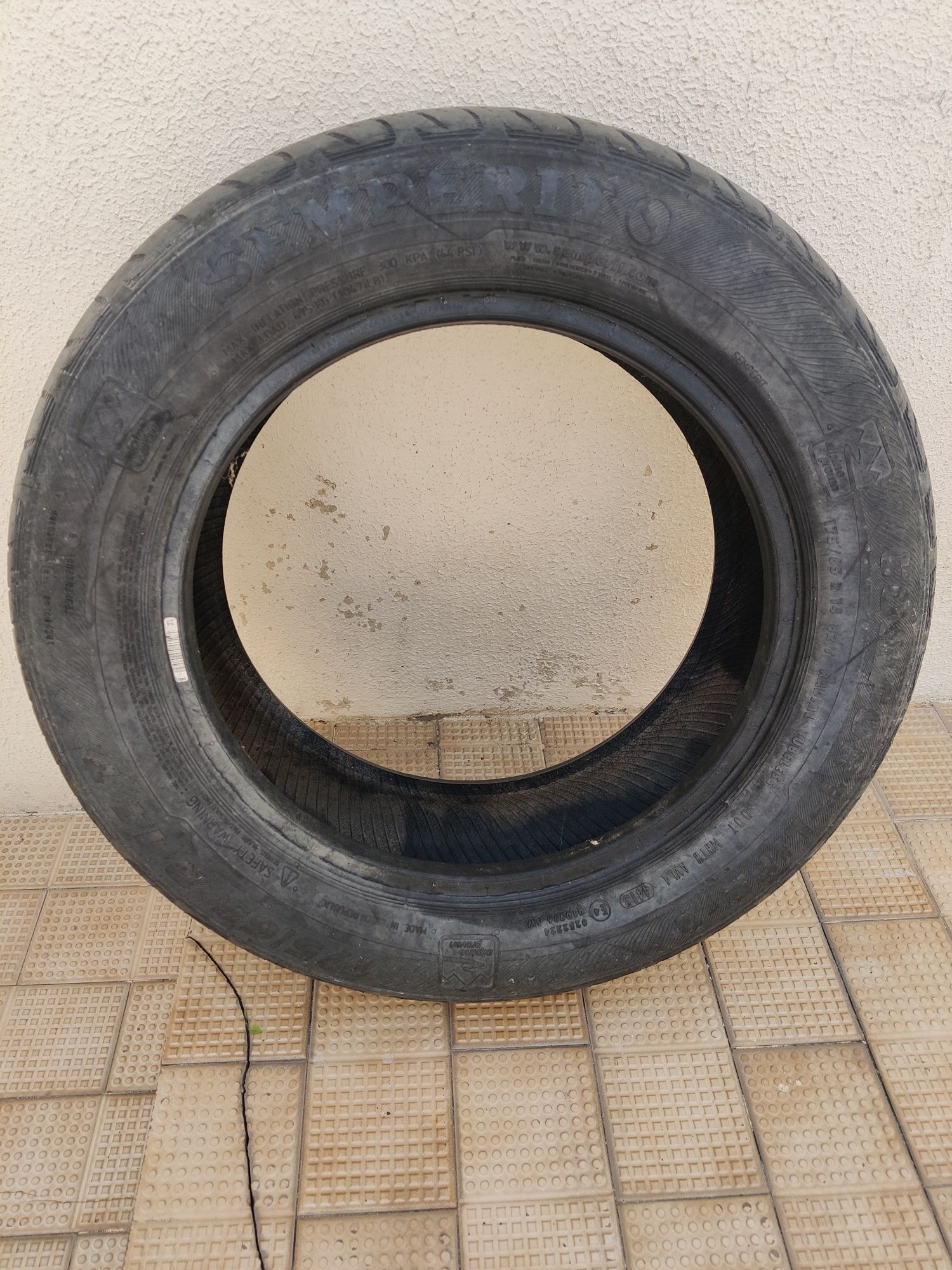 Roda jante -  3 pneus usados para utilização como suplente