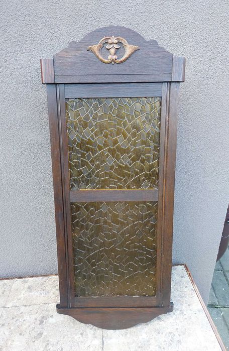 Szafka witrynka z obudowy starego zegara 1930r miodowe szkło E198