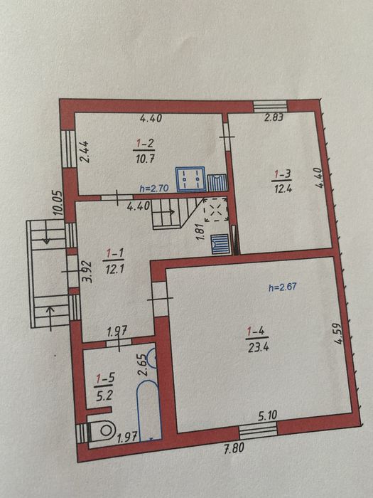 Будинок два поверхи та літня кухня