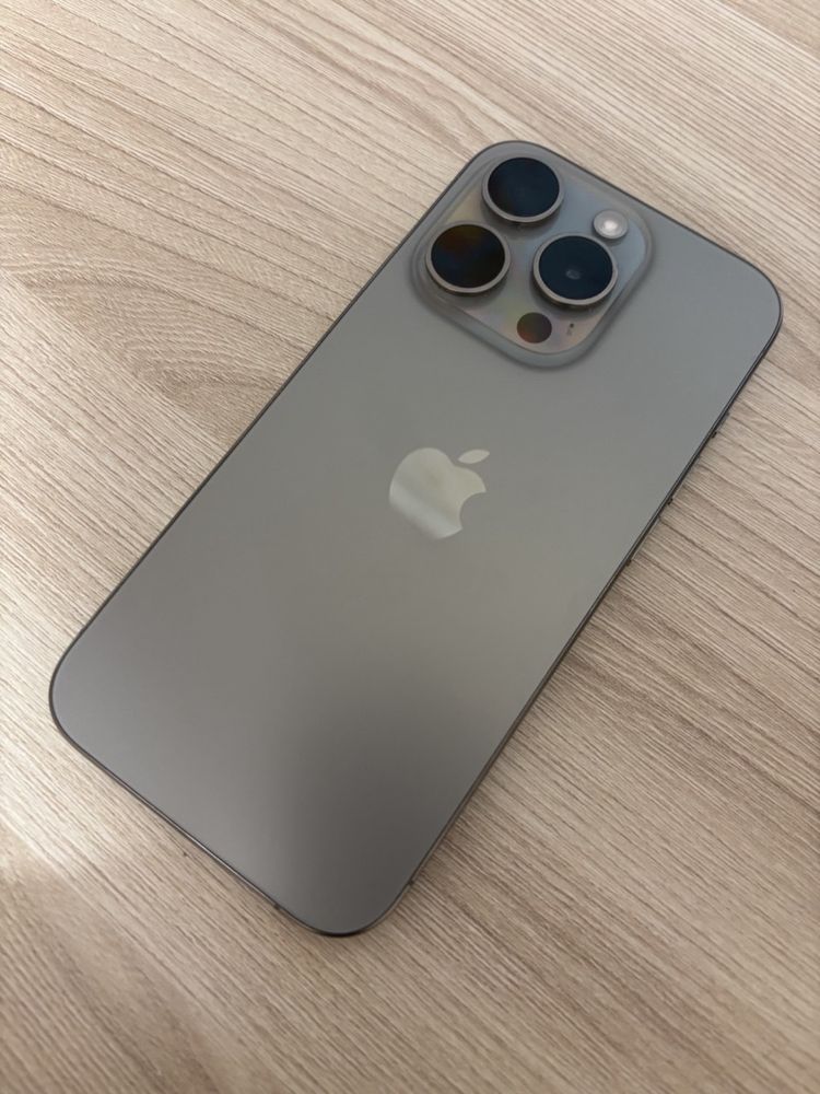 Продаю Iphone 15 pro 128 gb