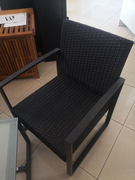 Zestaw rattanowy dwa krzesła i stolik kawowy na taras lub balkon