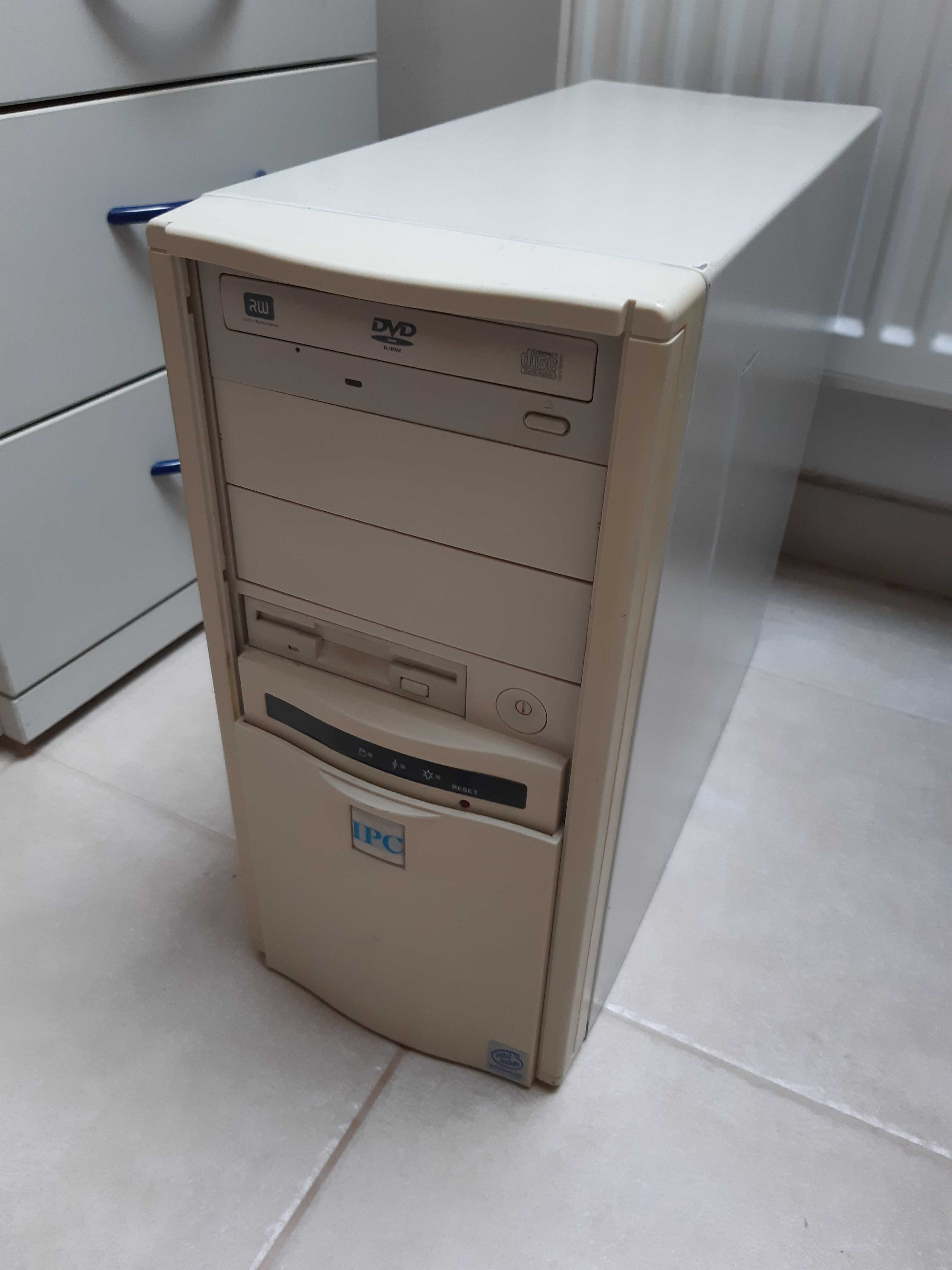 IPC Komputer retro Pentium II 400 MHz. 450MB RAM. Win98.