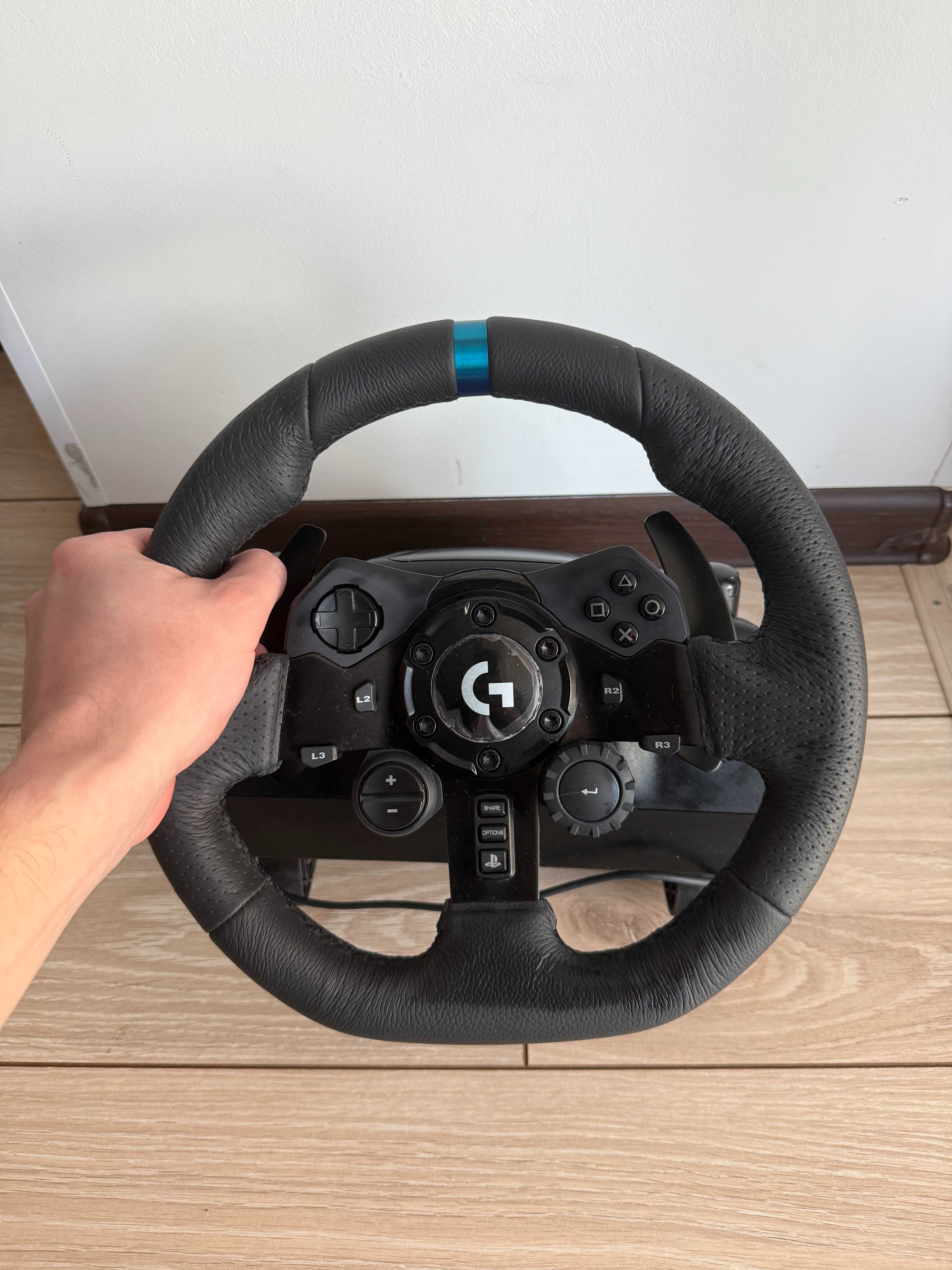 Кермо LOGITECH G923 Racing Wheel and Pedals for PS4 and PC