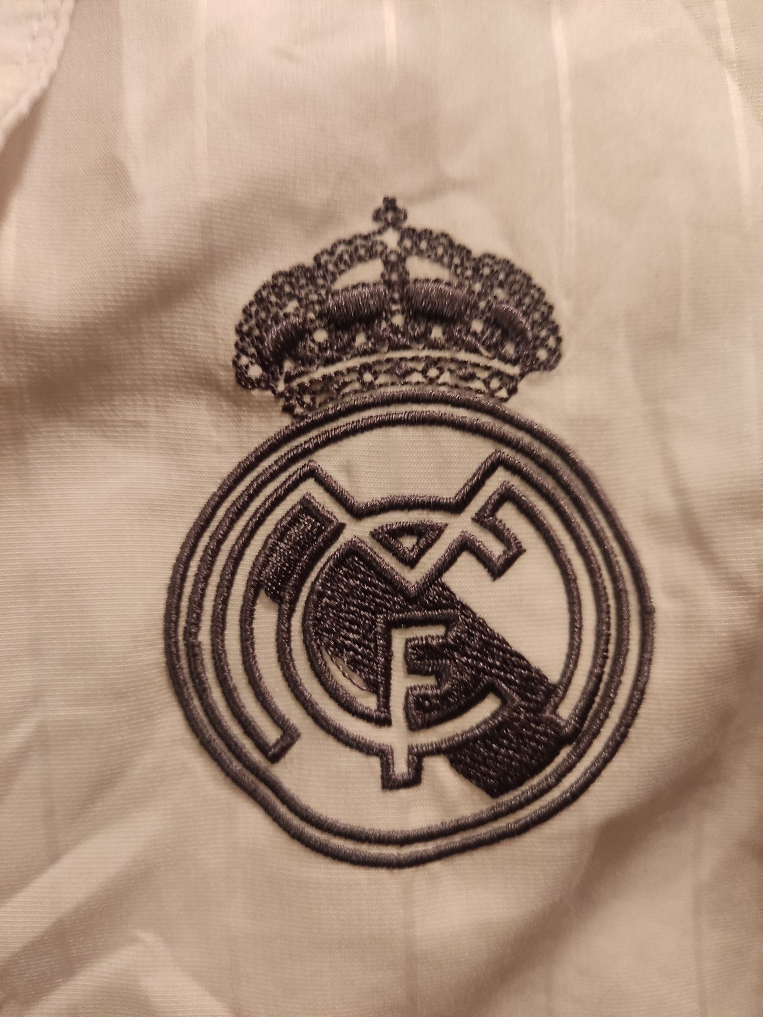 Продается летняя спортивная куртка Adidas 58р. Real Madrid