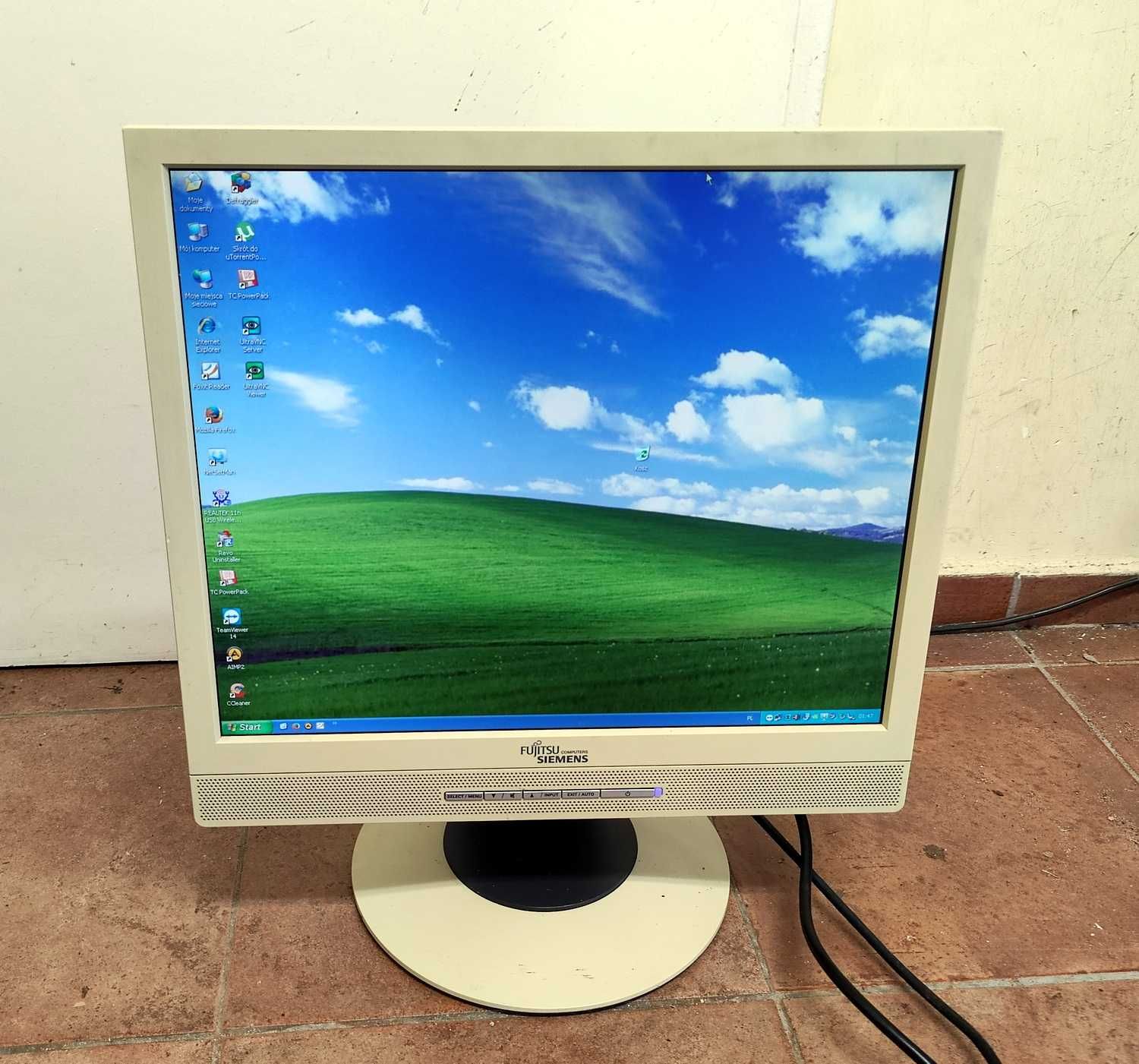Monitor LCD Fujitsu Siemens Scenicview B17-2 17" multimedialny