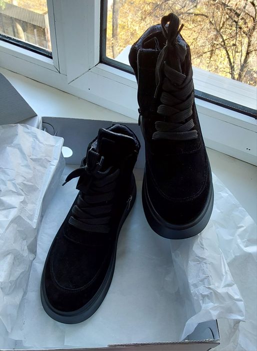 Новые чёрные хайтопы/ботинки/сапоги/кроссовки