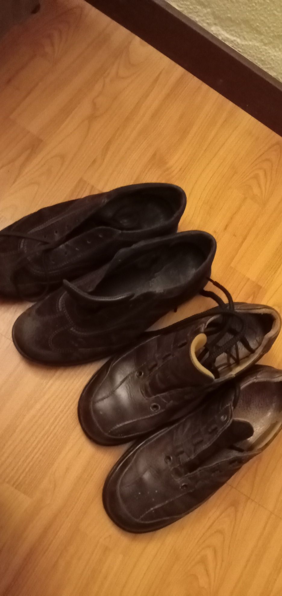 Sapatos Vintage vieram do passado ainda Glamour calçar certo?desde3E.