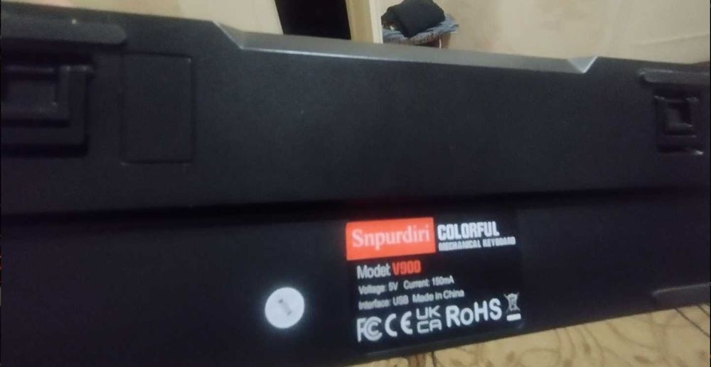 Клавіатура На синіх свічах Єсть 20 різних підсвіток