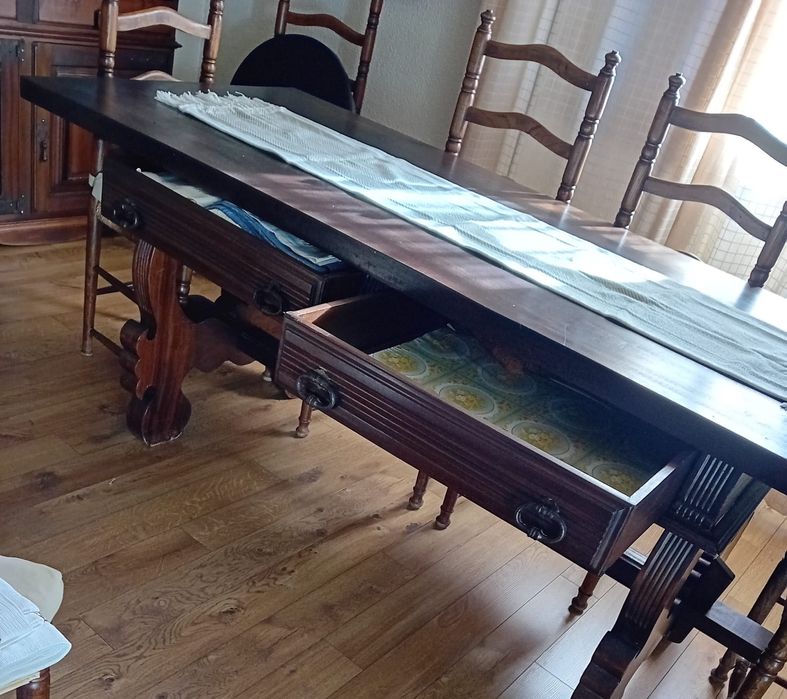 Mesa de sala oferta de 4 cadeiras