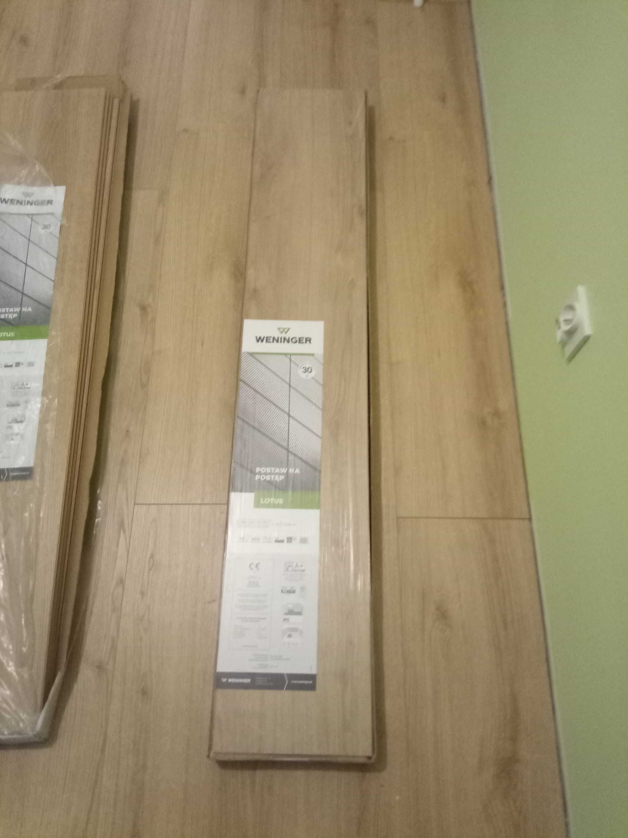 Panele podłogowe Weninger Dąb Borneo AC6 10 mm – 1 opak. (2,02 m²)