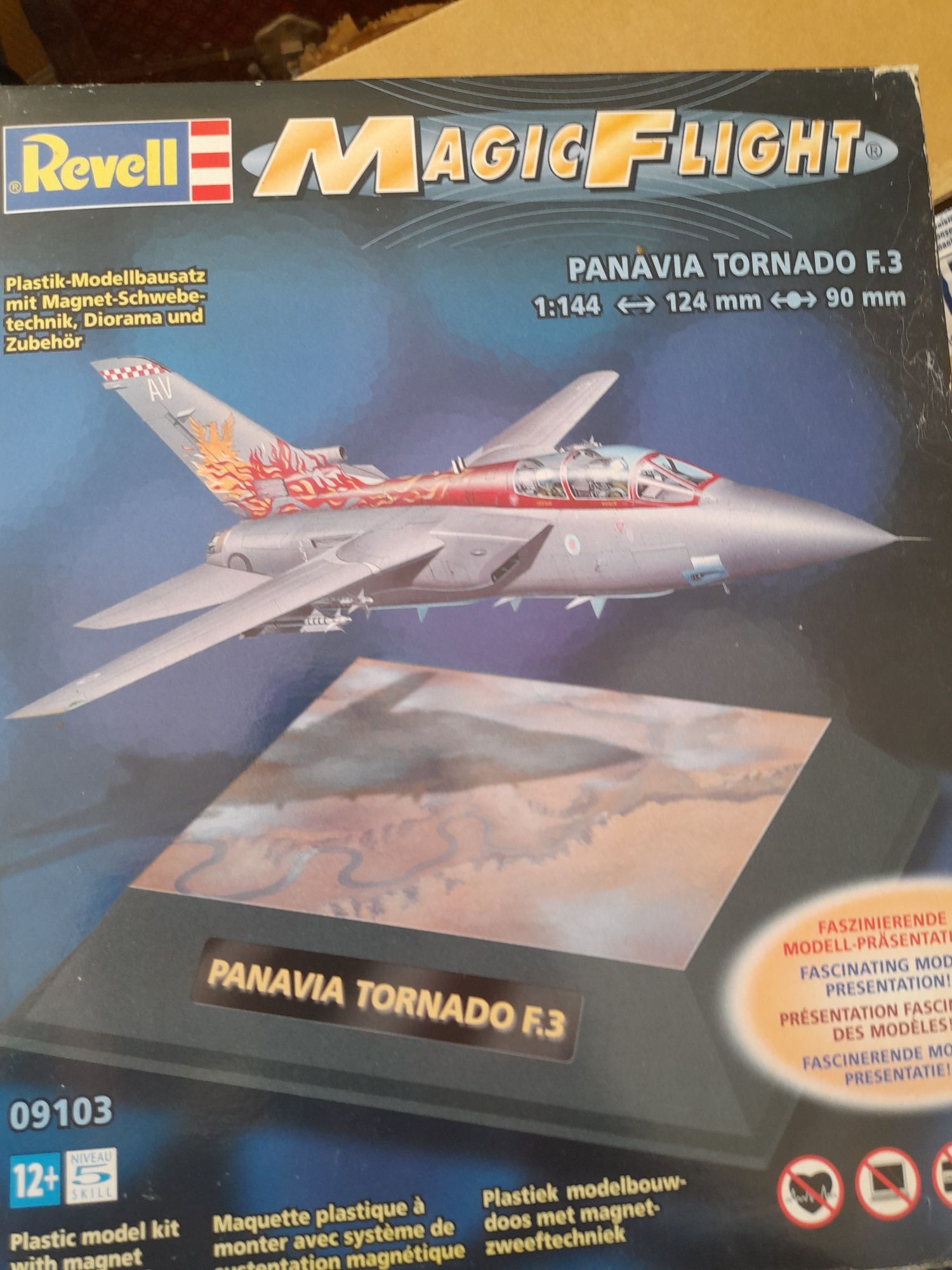 Kit da revell do avião panavia tornado f.3